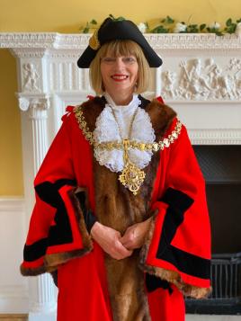 Cllr. Mrs. Ferguson Town Mayor.jpg